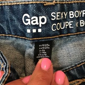 GAP sexy boyfriend jean size 4/27